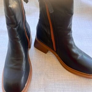 Riley River Two-Tone Boots Size 9